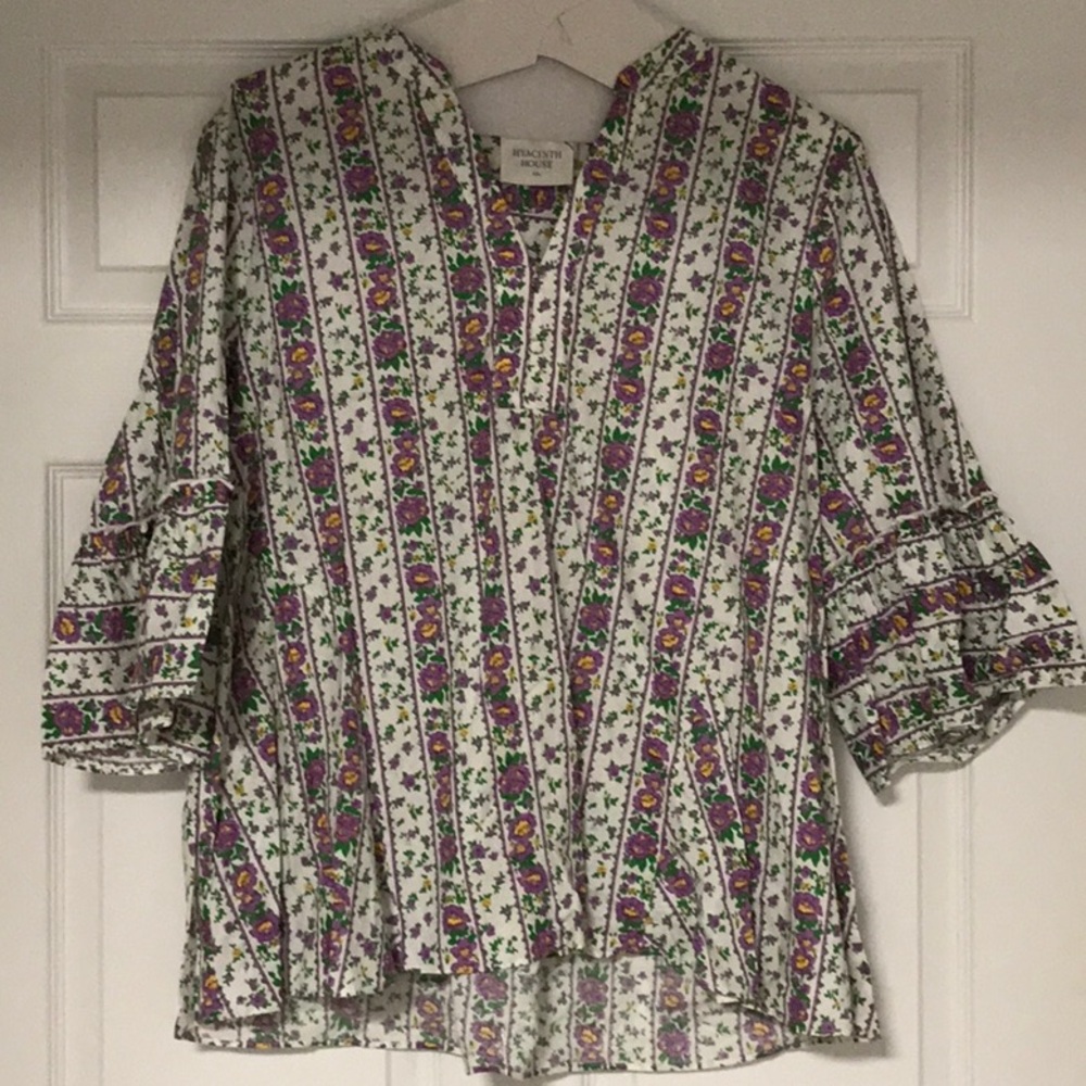TUCKERNUCK Floral Striped Blouse with Ruffled Sleeves NWOT Approx 28” long
